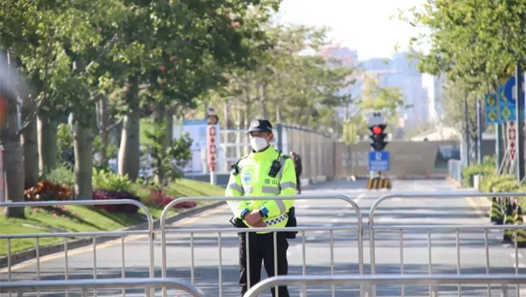 深馬本周日燃情開跑！當天口岸通關請注意→